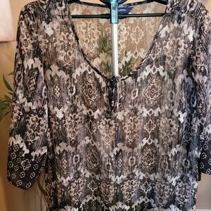 Reitmans Black and Tan Patterned Blouse
